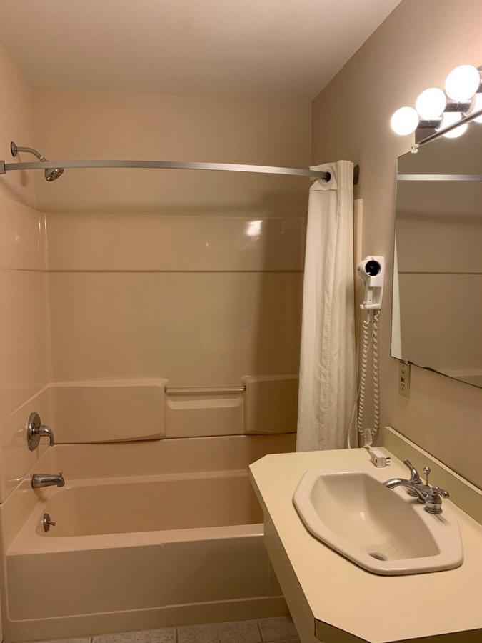Travelodge By Wyndham Lake George Ny Экстерьер фото