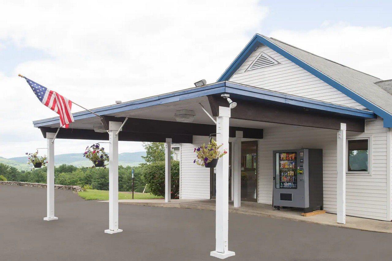 Travelodge By Wyndham Lake George Ny Экстерьер фото