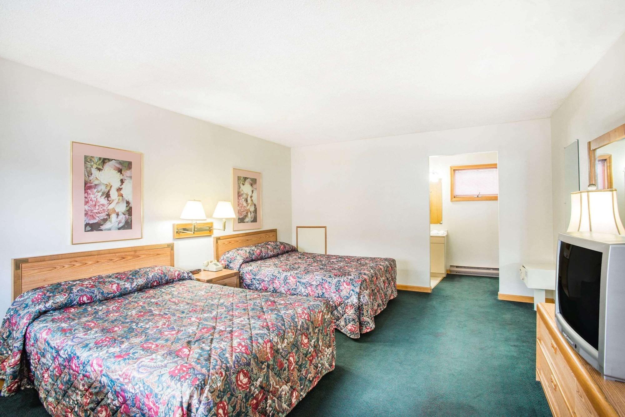 Travelodge By Wyndham Lake George Ny Экстерьер фото